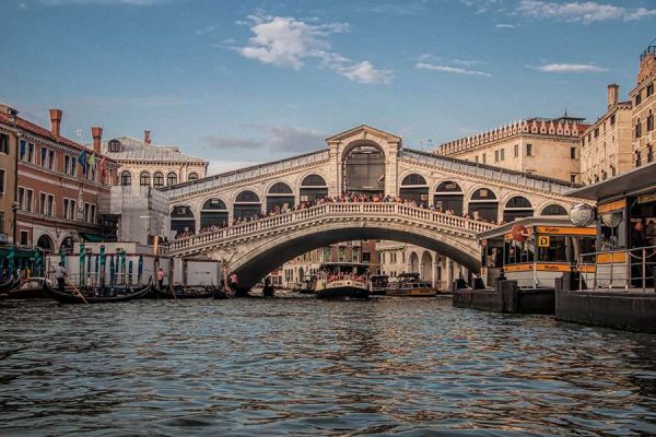 Cầu Ponte di Rialto