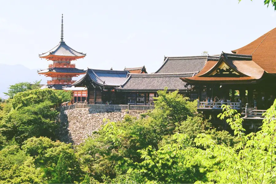 Chùa Kiyomizu-dera (Kyoto) – Ngôi Chùa Của Dòng Nước Trong