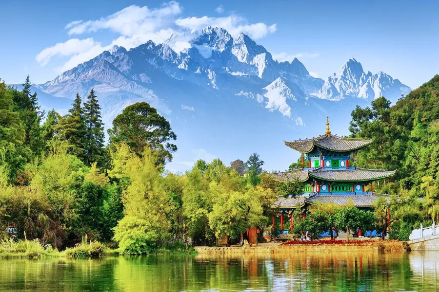 Công viên Hắc Long Đàm - Bức tranh thiên nhiên tuyệt đẹp của Lệ Giang Công viên Hắc Long Đàm - Bức tranh thiên nhiên tuyệt đẹp của Lệ Giang