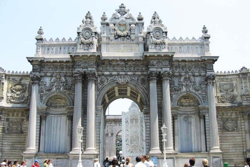 Cung điện Dolmabahce
