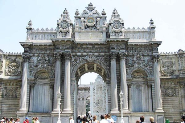 Cung điện Dolmabahce