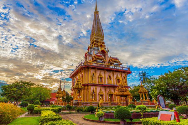 Ghé thăm Chùa Kathu trong Thái Lan tour