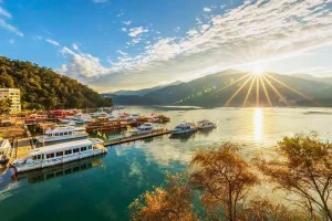 Hồ Nhật Nguyệt Đài Loan - Vẻ đẹp tựa như chốn bồng lai tiên cảnh