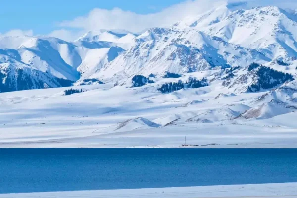 Hồ Sayram Tân Cương