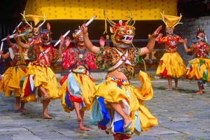 Hòa Mình Vào Lễ Hội Chào Đón Năm Mới Tại Bhutan