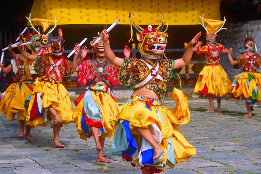 Hòa Mình Vào Lễ Hội Chào Đón Năm Mới Tại Bhutan