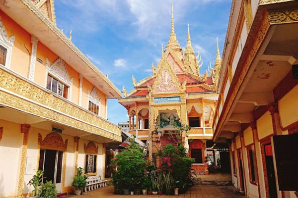 Ngày 1 Tour du lịch một thoáng miền Tây-Chùa Munirensay