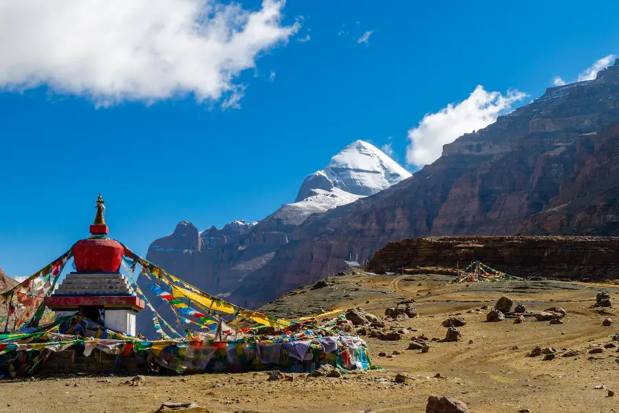 Núi Kailash – Ngọn Núi Thiêng Của Thế Giới