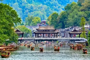 Phượng Hoàng cổ trấn hơn 1.300 năm tuổi của Hồ Nam