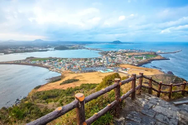 Tour Du Lịch Hàn Quốc: Charter Bay Thẳng Đến Đảo Jeju, Trải Nghiệm Đảo Ngọc Bình Yên