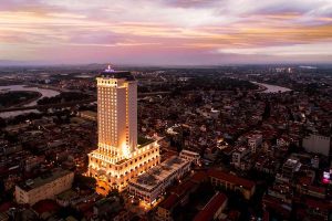 Review khách sạn 5 sao gần Hà Nội Melia Vinpearl Phủ Lý