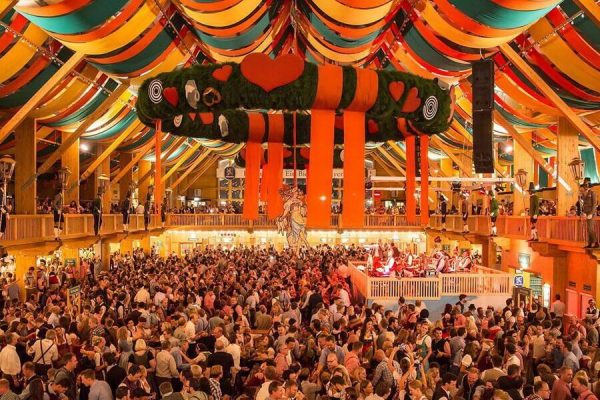 Tham dự Lễ hội Bia Oktoberfest du lịch Châu Âu