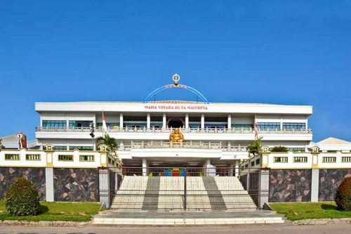 Tham quan chùa Di lặc Vihara Duta Matraya Indonesia