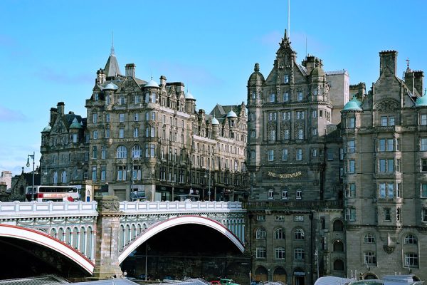 Tour Du Lịch Lâu Đài Edinburgh