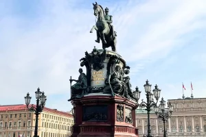 Tour Du Lịch Nga - Tượng đài Nicolas I