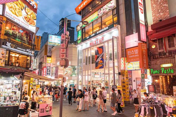 Tour Hàn Quốc đi Seoul mua quà tại chợ Myeongdong