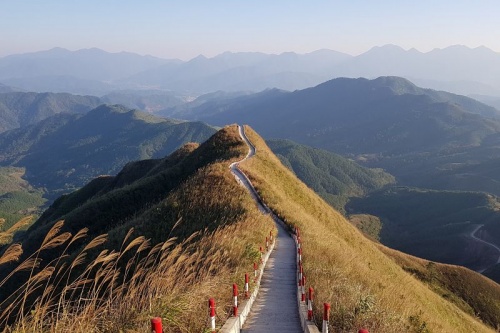 Tour-Kham-Pha-Binh-Lieu-Mua-Hoa-Co-Lau–2-Ngay-1-dem