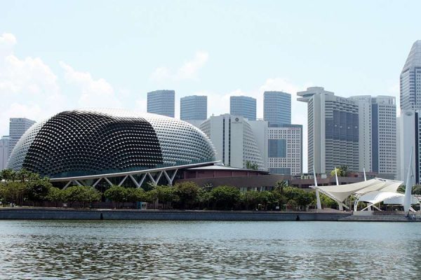 Tour Singapore tham quan nhà hát Esplanade