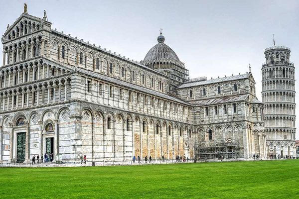 Tour châu âu Tháp nghiêng Pisa