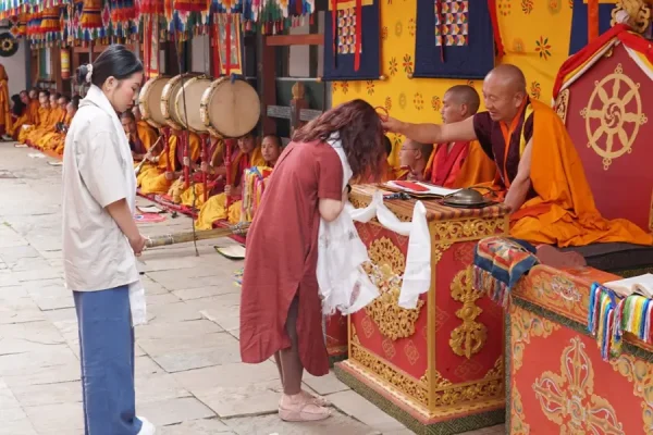 Tour du lịch Ấn Độ - Tham dự lễ Puja tại tu viện Diskit.