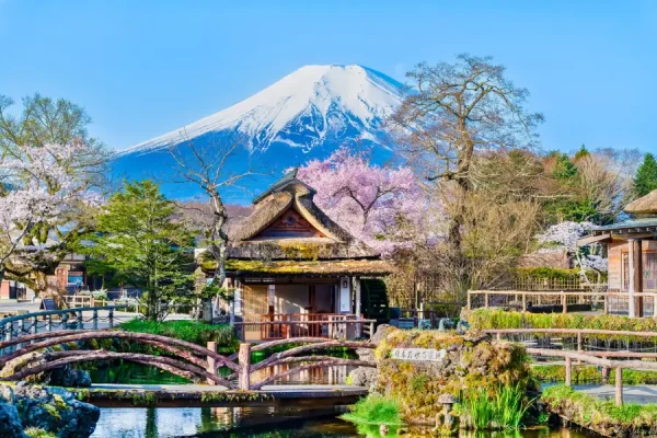 Tour du lịch Nhật Bản - Làng cổ Oshino Hakkai