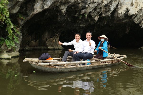 Tour du xuân Đầm Văn Long - Chùa Địa Tạng Phi Lai