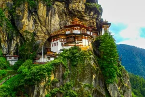 Tu viện Taktsang (Tiger’s Nest) - Kiến trúc độc đáo giữa vách núi cheo leo