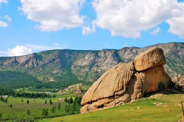 Turtle Rock (Đá Con Rùa)