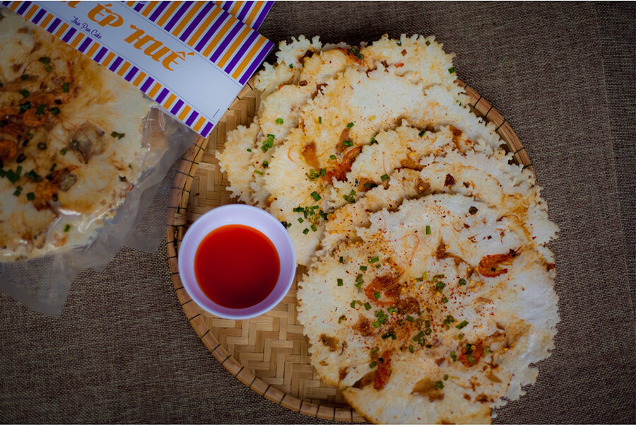 bánh ép khô - đặc sản xứ Huế