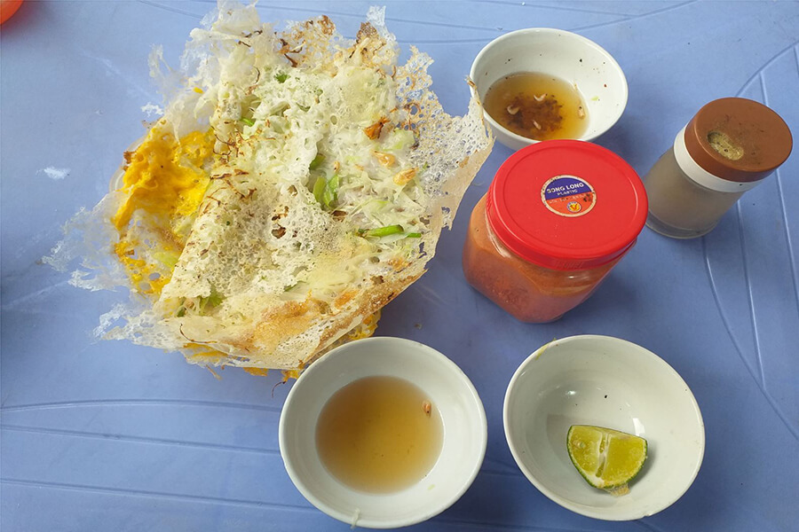 bánh khoái tép - đặc sản Thanh Hóa