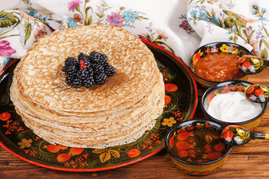 bánh xèo Nga - món ăn truyền thống