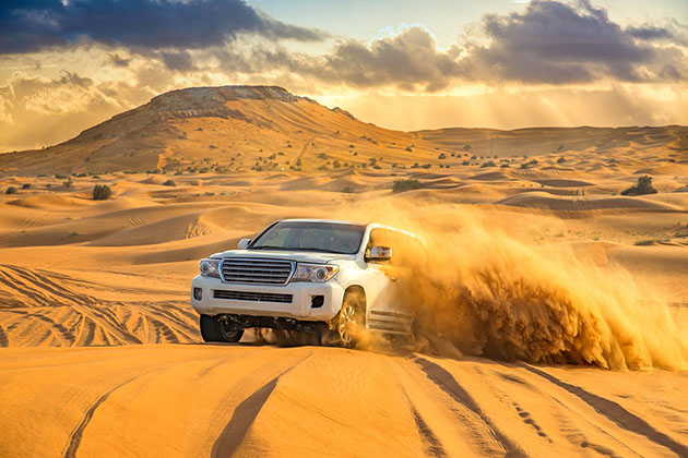 Đặt tour du lịch Dubai 6 ngày 5 đêm - Lái xe trên sa mạc