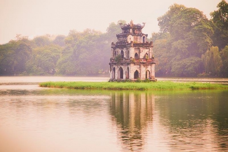 Đặt tour du lịch Hà Nội 1 ngày trọn gói - Hồ Hoàn Kiếm