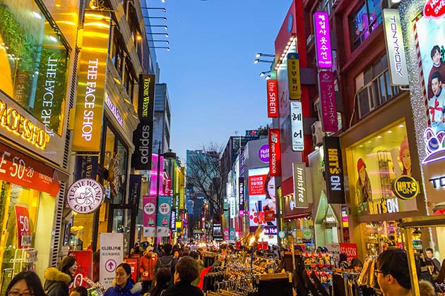 Đặt tour du lịch Hàn Quốc 5 ngày - Phố Myeongdong