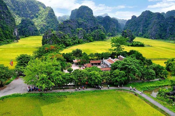 Đặt tour du lịch Ninh Bình trọn gói 1 ngày: Cố đô Hoa Lư