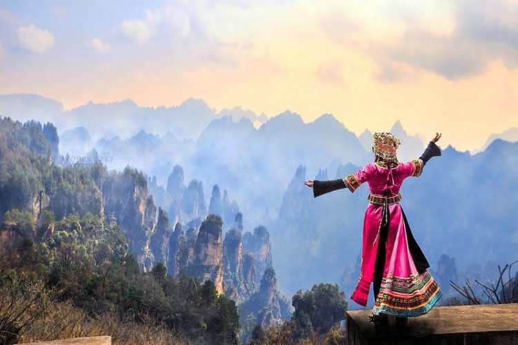 Đặt tour du lịch Trung Quốc - Phượng Hoàng Cổ Trấn đi từ Hà Nội: Người Miêu