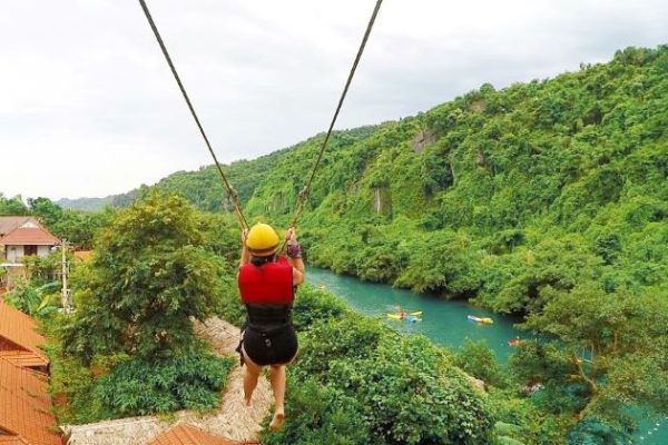 Đu Zipline ở Hang Tối vườn Quốc gia Phong Nha - Kẻ Bàng