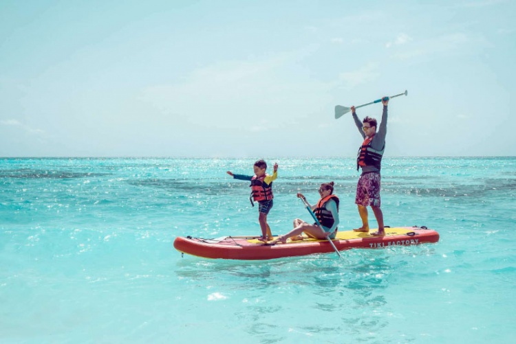 Hoạt động chèo thuyền tại Maldives