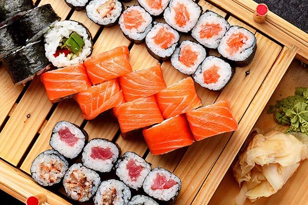 Món ăn đặc sản ngon nổi tiếng ở Nhật Bản - Sushi