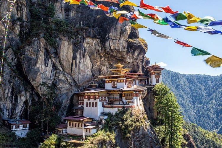 Tour du lịch Bhutan 5 ngày 4 đêm đi từ Hà Nội - Tu viện Taksang
