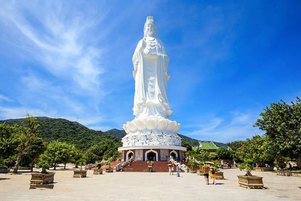 Tour du lịch Đà Nẵng Huế Quảng Bình 3 ngày - Chùa Linh Ứng