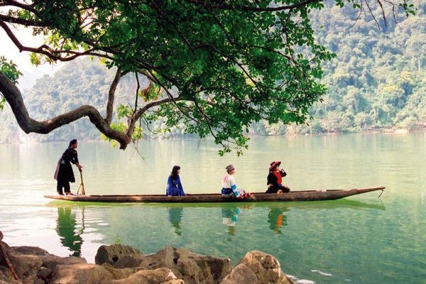 Tour du lịch Đông Bắc: Hà Giang - Hồ Ba Bể - Thác Bản Giốc - Hang Pác Bó - 5 ngày