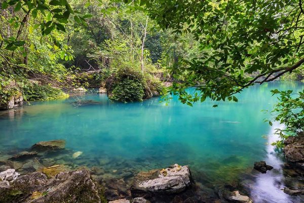 Đặt tour du lịch Đông Bắc trọn gói - Suối Lê Nin