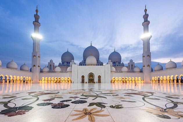 Tour du lịch Dubai 6 ngày 5 đêm - Nhà thờ Hồi Giáo Sheikh Zayed