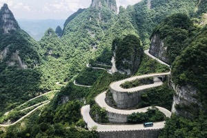 Tour du lịch Phượng Hoàng cổ trấn đường bay đi từ Hà Nội - Cầu kính Thiên Vân Độ