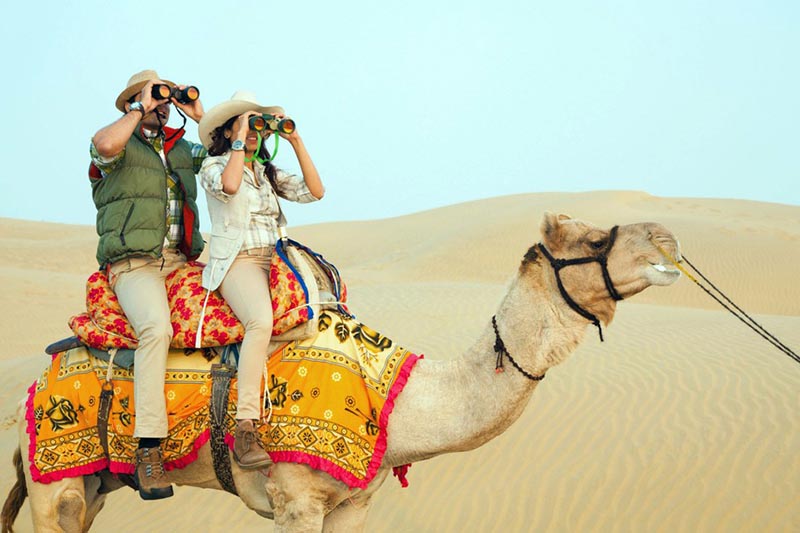 Trải nghiệm cưỡi lạc đà ở Sa mạc Safari Dubai